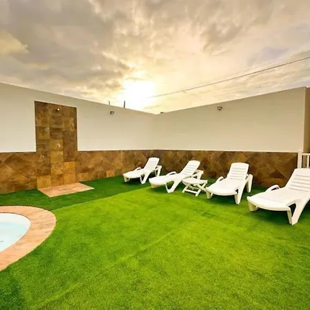 Tenerife Sur 2 Apartment *